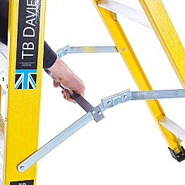 Heavy-Duty Platform Step Ladder - Easily Collapsible